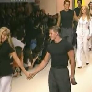 Claudia Schiffer Instagram - Looking back at this iconic @chanelofficial 95’ finale with @stephanieseymour in honour of her birthday ❤️