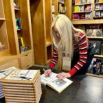 Claudia Schiffer Instagram - More amazing moments from my visit to @thebookmarc to sign copies of @chipthecat’s new book “Blue Chip: Confessions of Claudia Schiffer’s Cat” ❤️ New York, New York