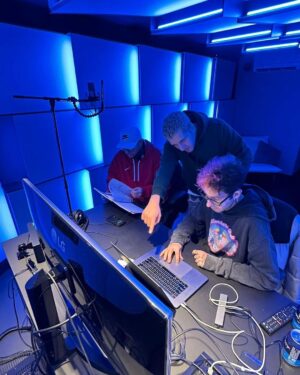Clementino Instagram - Amsterdam 🇳🇱
Writing and recording session
@sonymusicitaly