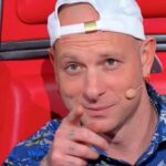 Clementino Instagram - I GianGigiotti ! 🍫 Ci vediamo Venerdì sera con @thevoice_italy 🩵☀️ @rai1official Italy