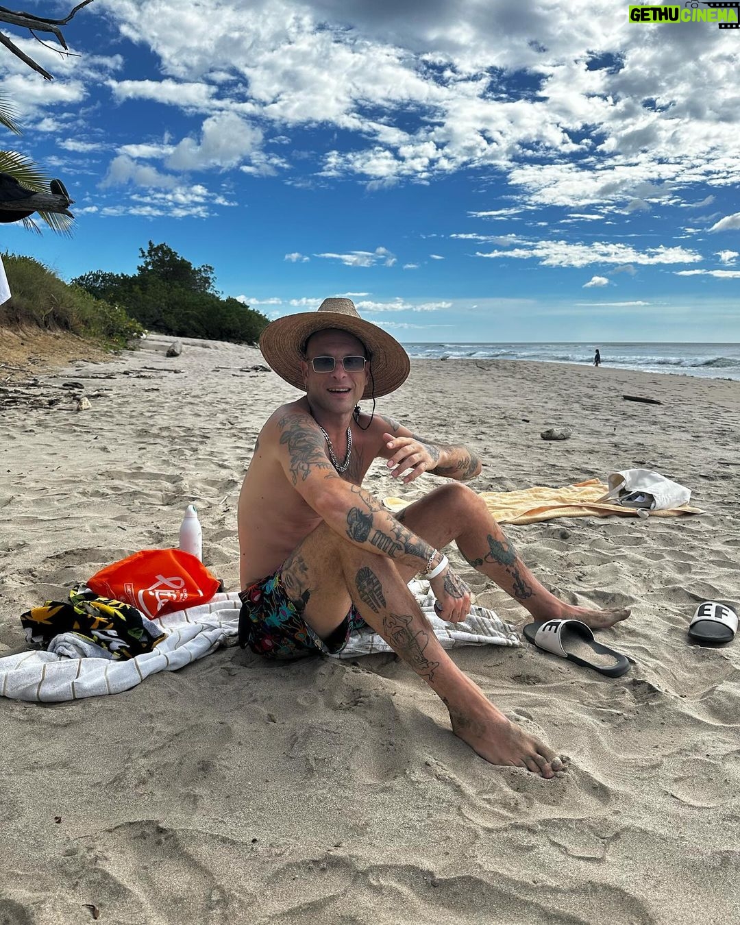 Clementino Instagram - Tnx Costa Rica !!! See you soon! Italy Iām coming šØš·š©µš®š¹ Now Iām ready to enter the studio for a new adventure. #NuovoAlbum2024 šāļøš§š¶