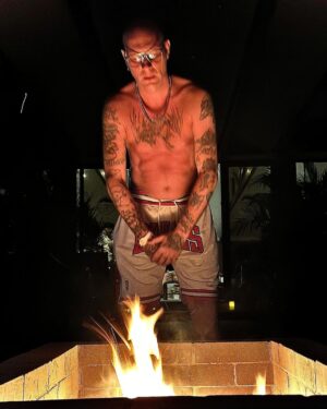 Clementino Instagram - Ayahuasca heal my heart 🩵🐺🌱🔥
Tnx shaman @taita.juanito
#costarica
@rythmia_ @gerardarmondpowell