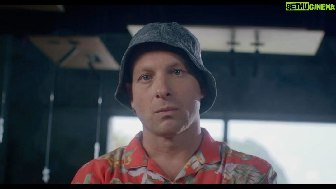 Clementino Instagram - “S’anno arrubbate a Jerry Calà” interpretato da Clementino brano ospite del film “Chi ha rapito Jerry Calà?” Dal 24 dicembre su tutte le principali piattaforme. Di e con @jerrycalaofficial @sergioassisi @antonio.fiorillo.509 @barbaraforia @shiyangshi_actor @francescatizzano @lochiamavanopasqualepalma E con @nandopaone @gianfrancogalloofficial @massimoboldi E l’amichevole partecipazione di @umbertosmailaofficial @maurizio_casagrande @clementinoiena @mara_venier @johcal16 @alexintermite Prodotto da @alessandro.riccardi e @gianlucavarriale_ per @vargo_film e distribuito da @cg_entertainment @cgtv_it @primevideoit @appletv @googleplay @youtube @chilicinemait Ufficio stampa JC @intercontatto Ufficio stampa Film @raffaspizzy