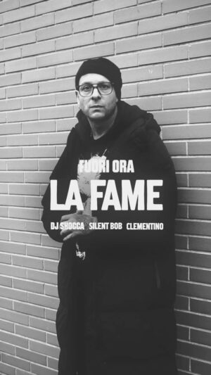 Clementino Instagram - #LaFame fuori adesso dovunque !! 🔥🔥🔥
@dj_shocca_aka_rocbeats @silentbobullz @unlimitedstruggle