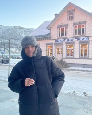 Clementino Instagram - L’Abominevole IENA delle Nevi 🐺 ☃️🐳
#OFriddNguoll  #Scandinavia #Norvegia #Norway #Tromsø