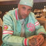 Clementino Instagram - 🍺🍁🍦Smoke Ice Cream 🍨 I want to get inspiration to write new songs Fratm ! #broadway #brooklyn #manhattan #newyork Broadway Theater, Times Square, New York