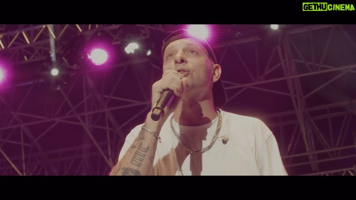 Clementino Instagram - O’Vient con @orchestra_magna_grecia @robertomolinelli #Taranto ☀️ 🎥 @_cosimopastore