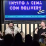 Clementino Instagram – 😂😂😂😂 Fuori adesso la fantastica intervista @invito_a_cena_con_delivery !!
Aneddoti e Risate assicurate!!!! 
@paolomaccaro @francesco_arienzo @_veronica_pinelli 💙☀️ Podcast