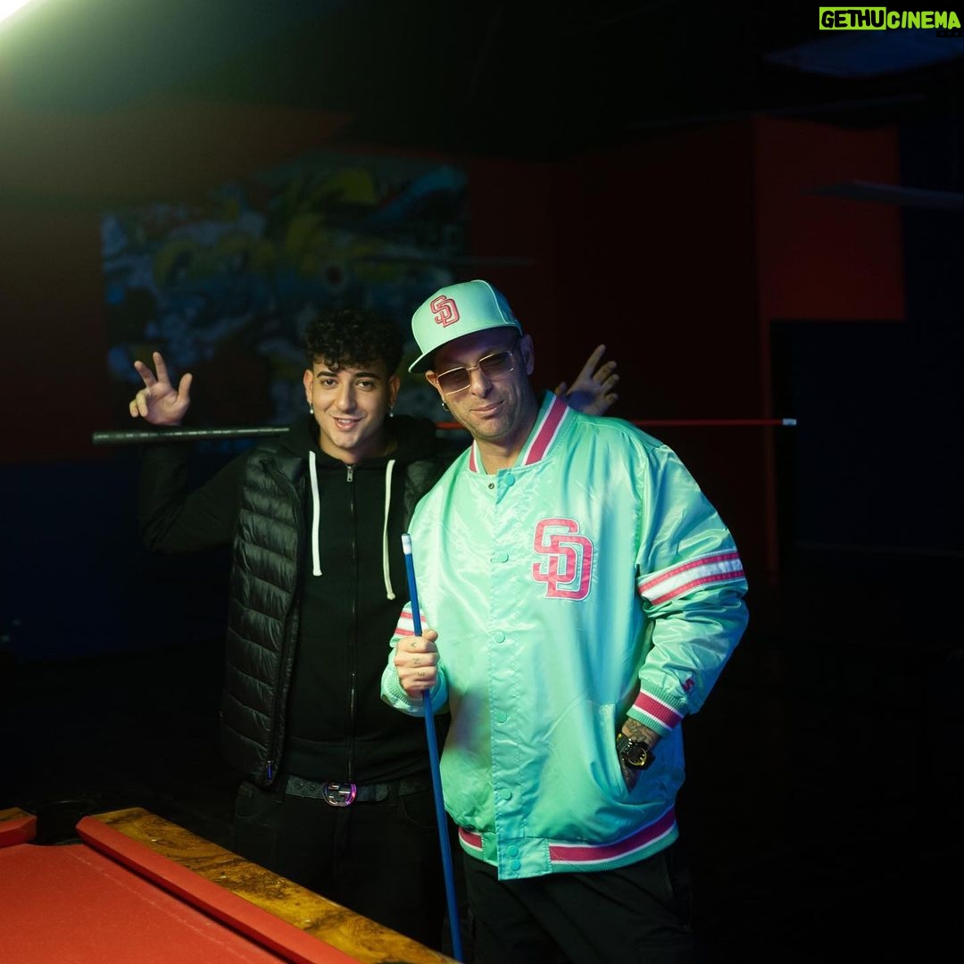 Clementino Instagram - SUD ITALIAN DREAM FT. @clementinoiena FUORI VENERDÌ ADAVER👠🌋 Prod: @kingmothz & @1nenno_ Sud Italia