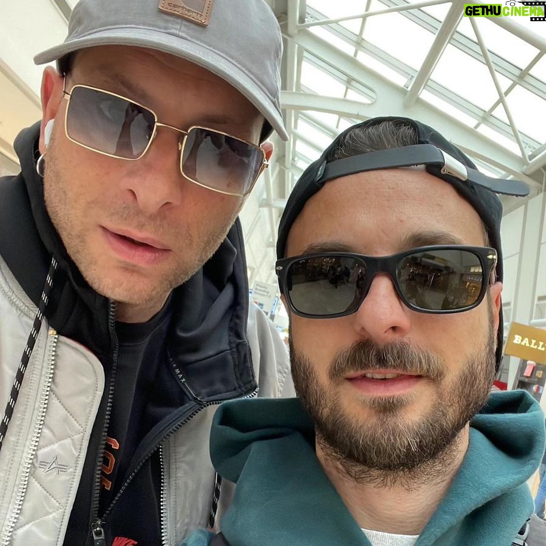Clementino Instagram - Ciao New York ! Alla prossima!!!! Tnx @nycanta 🩵🇺🇸🇮🇹 #newyork #coneyisland #manhattan #brooklyn #broadway #queens #bronx #harlem #newjersey #italia