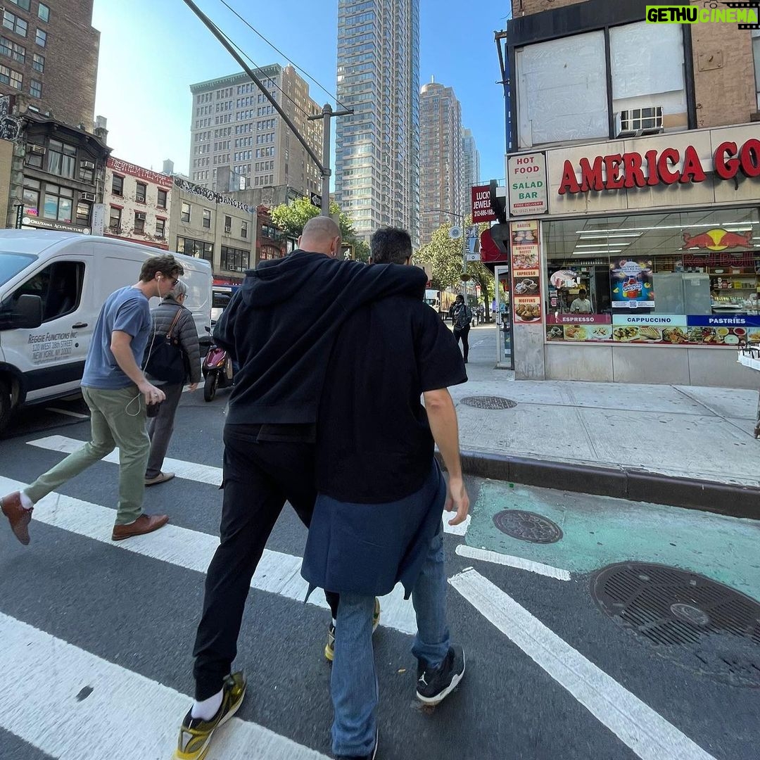 Clementino Instagram - Ciao New York ! Alla prossima!!!! Tnx @nycanta 🩵🇺🇸🇮🇹 #newyork #coneyisland #manhattan #brooklyn #broadway #queens #bronx #harlem #newjersey #italia