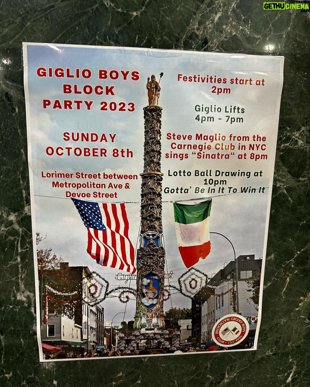 Clementino Instagram - Brooklyn π πΊπΈ Sono passato a salutare un poβ di amici e a registrare delle bombe in studio e in radio che ascolterete molto presto π₯ #brooklyn #brooklynbridge #newyork #newyorker #newyorkcity #usa Brooklyn, New York