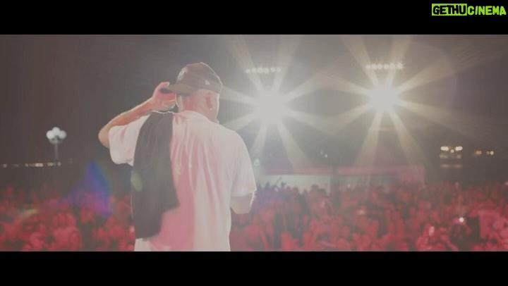 Clementino Instagram - Medley 🔥🔥🔥 @orchestra_magna_grecia @robertomolinelli 📹 @_cosimopastore