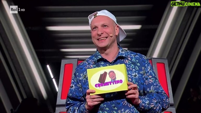 Clementino Instagram - THE VOICE!! ๐บ๐ฉต Grazie per averci seguito! Ci vediamo Venerdรฌ prossimo su Rai1 ๐ผ๐ผ๐ผ๐ผ๐ผ๐ผ๐ผ๐ผ๐ผ Italy