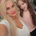 Coco Austin Instagram - Women always ask about my maintenance regiment and who I go to get my hair done.. I know girls that got this blonde thing down to a science and @bellas_beaute_studio_ is one of them! Thank you @izabella_szlanta_ and the girls over there💋 Bella's Beauté Studio