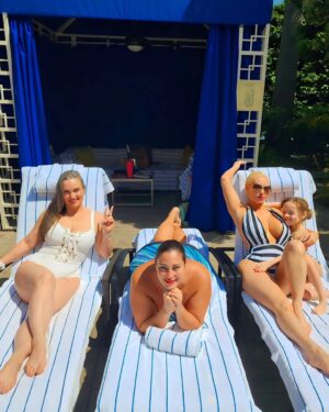 Coco Austin Instagram - After we were on a mini @llcoolj #forcetour with Ice. The girls had a fun pool day on Labor Day to relax after we have been running around ! 
Of course we had to continue our matchy match tradition swimsuits 🩱 @sugardollllz
Swipe for more!