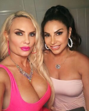 Coco Austin Instagram - Had a great Barbie Party in Hamptons recently.. I'm a little delayed on posting pics cuz I'm constantly moving.. The entertainment was off the chain.  really a fun event! Cheers to @richiehosein for a great night!
...until the next party!
 #roseallday #barbieparty #barbieandken #pink #pinkparty