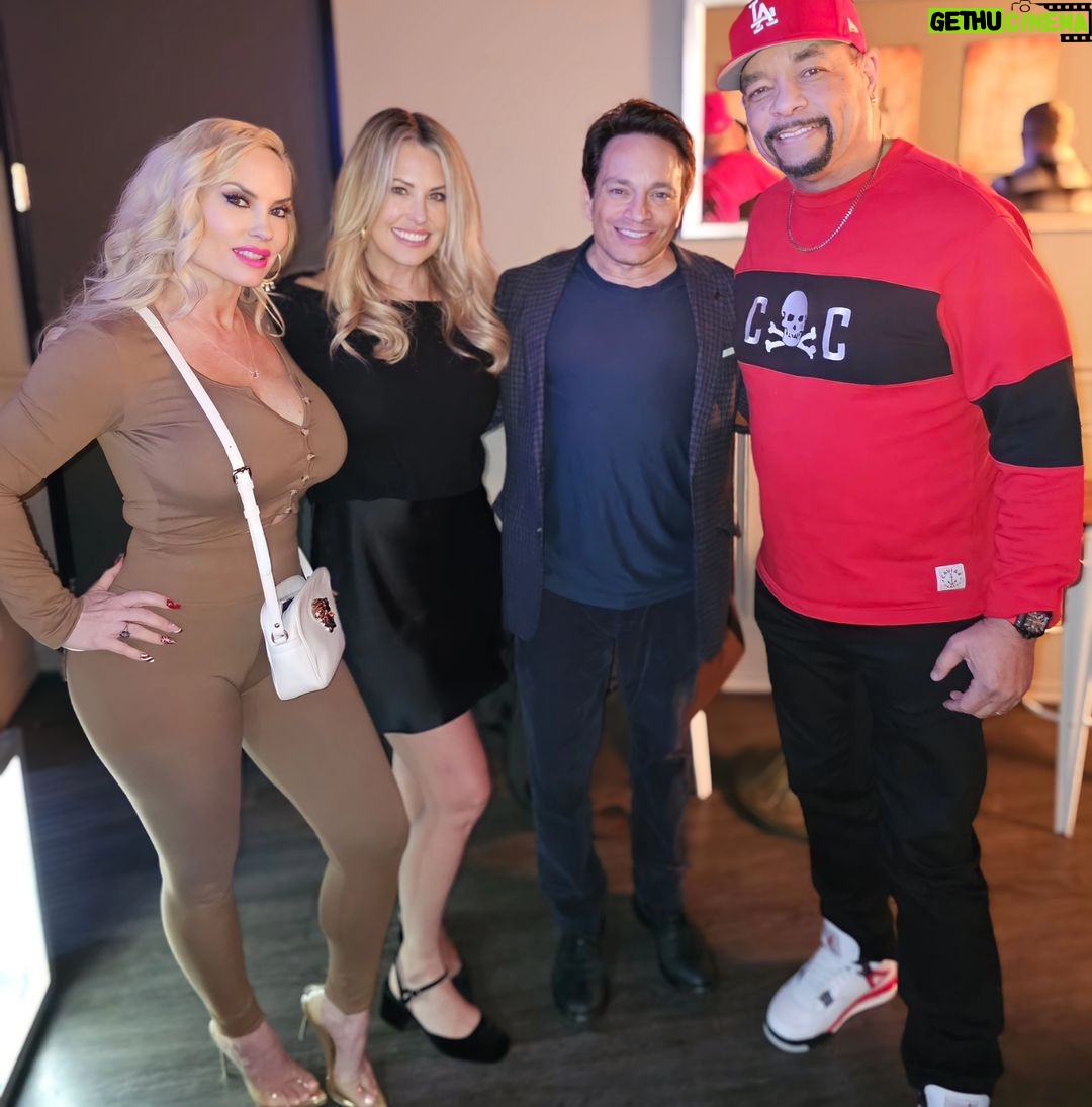 Coco Austin Instagram - Had such a blast at @desertridgeimprov and @copperblues_desertridge .. Saw the awesome @chriskattanofficial and met his fiance @marialibriofficial .. Fun night with the fam!! If your in Arizona check this place out.. You can go see a show at the comedy club then afterwards listen to live music,drink and dance . What a fun cool night! Thank you to long time friend @johnsonvilleaz for making this happen π β€οΈ π BTW the blonde in the second to last pic is my cousin @statt.hagan its her birthday π Copper Blues Desert Ridge