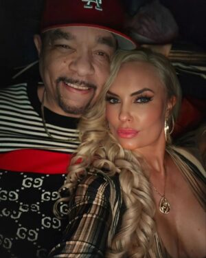 Coco Austin Instagram - Hello 45!!!! 
Had a really great time with close friends celebrating  my special day!! Thank you  all for the birthday wishes!! 🎂 
Thank you for @taodowntown for the great hospitality! You guys always rock
(And fyi my friend and i didn't plan on wearing the same dress.Great minds think alike lol)

#stpatricksday #happybirthday #45