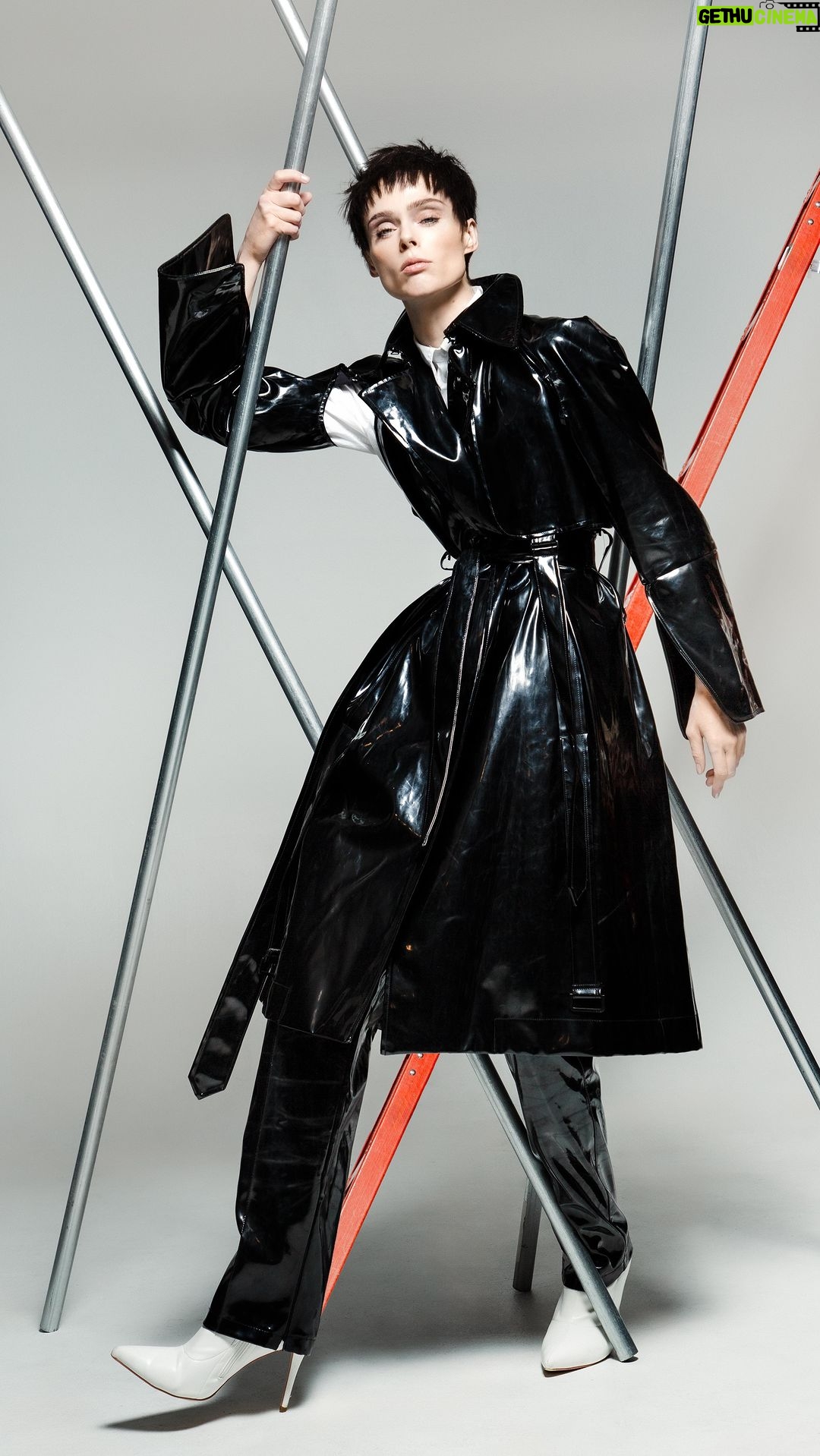 Coco Rocha - 14.9K Likes - A little behind the scenes look at shooting my last editorial and cover of 2024: The @schonmagazinechina winter issue with @altorrin and @petros_koy 📸 I’ll post all the pics soon!
Video: @eyesunnn
Hair: @um_takayuki
Producer: @maylinlegoff
Nails: @clawedbylacreme
MUA: @kevincheahmakeup
Styling Assistant: @sionanstyle
Studio: @greenwoodstudiosnyc
Agency: @thelionsmgmt @nomadmgmt
Production Designer: @cyberhabibi_nyc
Photo Assistants: @thericardolara @beka.maglakelidze