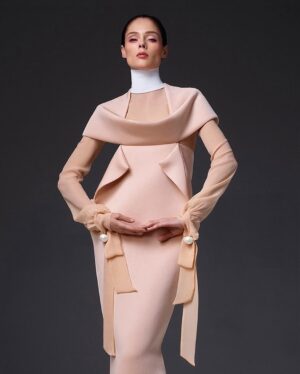 Coco Rocha Instagram - Keeping it peachy with @s.u.k.e.i.n.a 🖤 shot by @roberto_ligresti_studio 📷