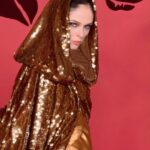 Coco Rocha Instagram - Who wants some fresh 🥖?? Tonight in @albertaferretti at the #CNMISustainableFashionAwards @milanfashionweek glam by @alicefayre & @leongorman ✨ Milan, Italy