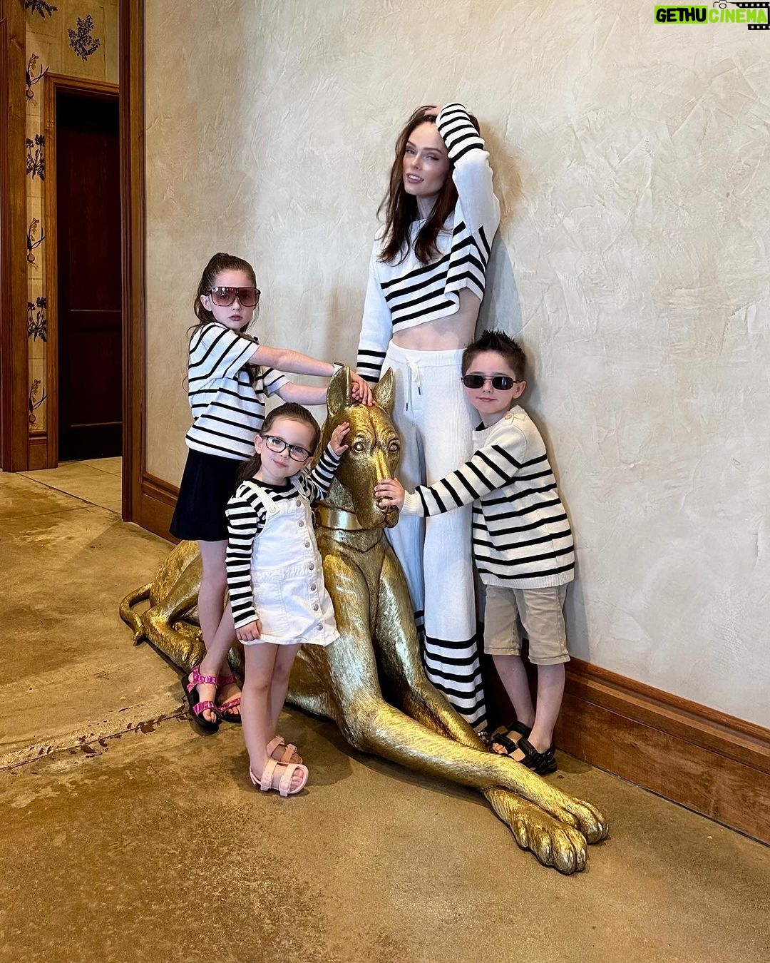 Coco Rocha Instagram - At @thebenwestpalm, our spring break home away from home 🏡 So excited for some fun in the sun with the babies #MyBenTrovato The Ben, Autograph Collection