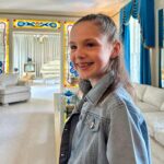 Coco Rocha Instagram - Experiencing #Graceland was a dream come true for me, but witnessing my baby girl @ioniconran’s sheer awe was priceless. She’s been an avid @elvis fan for years, and stepping into his cherished home, frozen in time since 1977, was an unforgettable treat for us all. 🏡✨ @visitgraceland #ElvisPresley Graceland, Memphis Tennessee