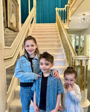 Coco Rocha Instagram - Experiencing #Graceland was a dream come true for me, but witnessing my baby girl @ioniconran’s sheer awe was priceless. She’s been an avid @elvis fan for years, and stepping into his cherished home, frozen in time since 1977, was an unforgettable treat for us all. 🏡✨ @visitgraceland #ElvisPresley