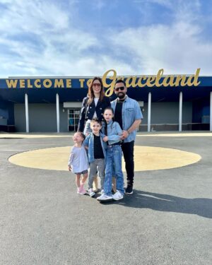 Coco Rocha Instagram - Experiencing #Graceland was a dream come true for me, but witnessing my baby girl @ioniconran’s sheer awe was priceless. She’s been an avid @elvis fan for years, and stepping into his cherished home, frozen in time since 1977, was an unforgettable treat for us all. 🏡✨ @visitgraceland #ElvisPresley