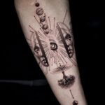 Cody Christian Instagram – thank you so much @drag_ink for making time while passing through LA. 🙏🥹 two amazing sessions. two incredible pieces. second slide, I call this piece “life cycle” – a subtle reminder of the complexities and simplicities that make up this experience we’re all having. third slide, “fake reality” – I wanna name this little guy so feel free to drop suggestions below (: