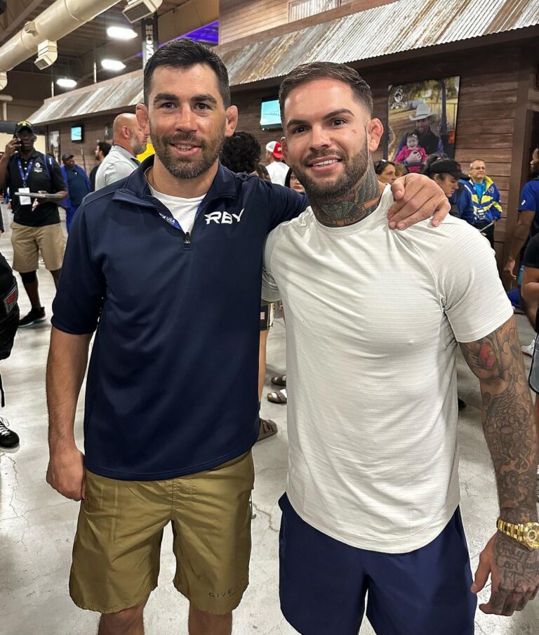 Cody Garbrandt Instagram - Nothing but love and respect for @dominickcruz great to watch and support the best athletes in the world at the US Open.