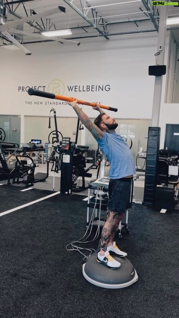 Cody Garbrandt Instagram - ▪️Elite Active Recovery + HBOT▪️Getting prepared for another hard week of fight camp. @neufitrfp Is an integral tool for our pro athletes recovery. Enhancing muscle contractions and sensory impulses helps improve communication between the peripheral and central nervous systems. Resulting in better muscle fiber and neural recruitment in the motor units, blood flow, muscle stimulation, and help improve proper joint kinematics. @elevehealth Hard-Shell Hyperbaric Oxygen Therapy (HBOT), may speed recovery from intense training, decrease chronic inflammation, enhance cognitive function, reduce post-cumulative concussion symptoms, and reduce systemic inflammation. Therapeutic effects of HBOT therapy also include enhanced fibroblast division, neoformation of collagen, and capillary angiogenesis in areas of limited neovascularization. . . . . . . . . . . . #mma #mmatraining #mmafighter #martialarts #pfl #speed #force #ufc #lfa #bellator #onechampionship #power #champion #strengthtraining #workout #explosive #agility #movement #fitness #fitnessmotivation #gym #gymmotivation #sports #massage #treatment #physicaltherapy #lasvegas #lasvegas #fitness #fitnessmotivation #fitnessjourney #fitness *This information does not constitute as medical advice.* Project Wellbeing LLC - Sports Science Wellness Center