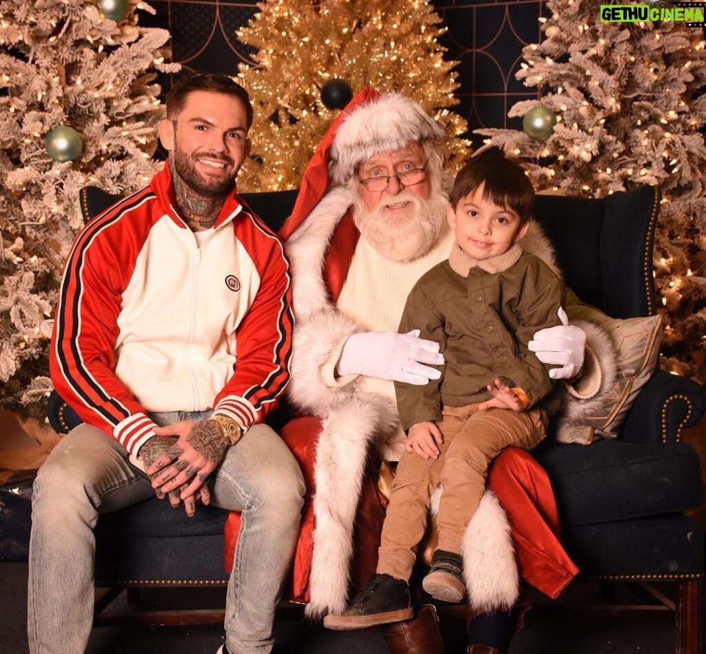 Cody Garbrandt Instagram - Santa said we are on the “Good” list 🎅