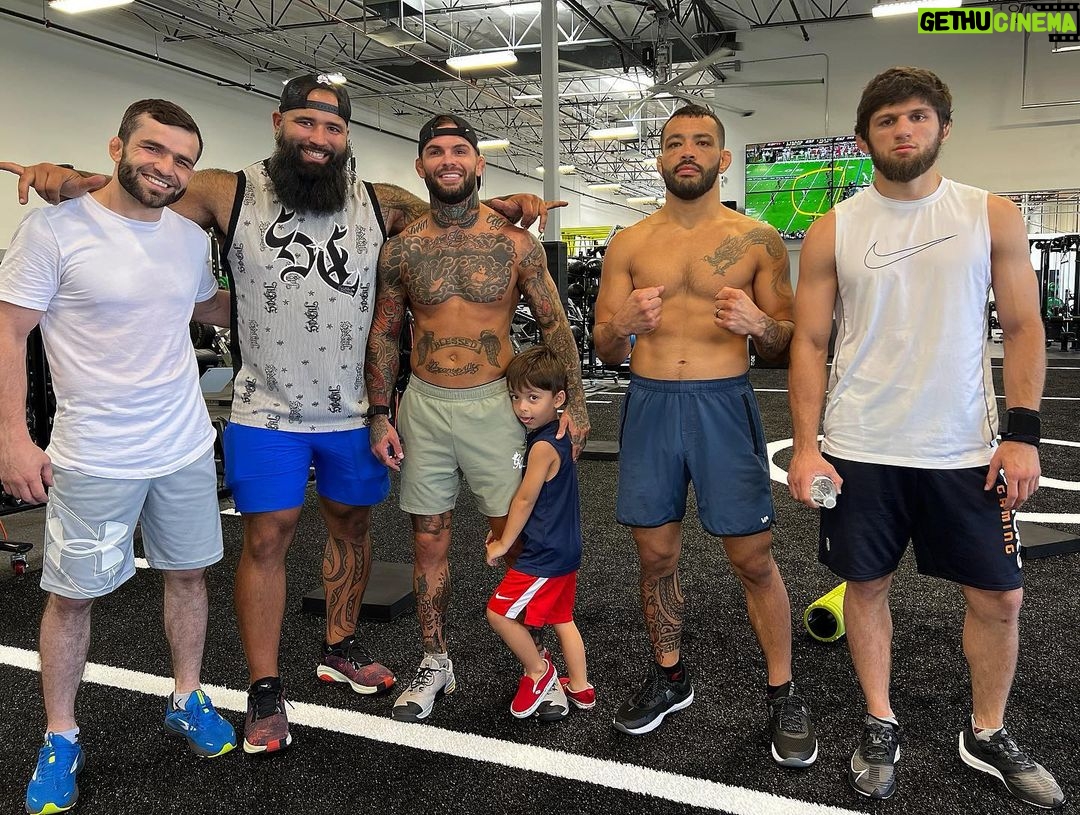 Cody Garbrandt Instagram - 4th of July workout with the boyzzz!! @projectwellbeingllc @timurvaliev_df @dynamitedan808 @khizriew111