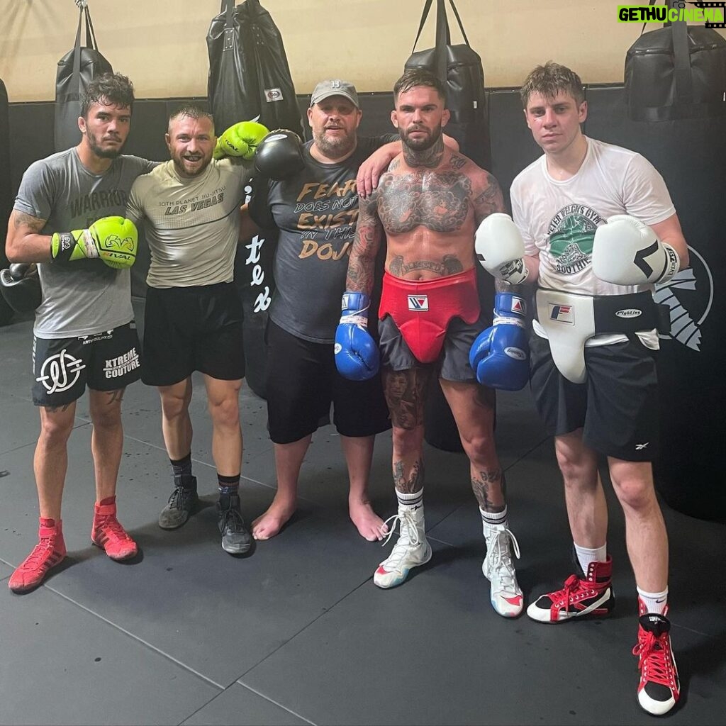 Cody Garbrandt Instagram - Boxing rounds with the boyzzz @aupunipagaoa125 @lancepalmer @cefaloanthony thanks @coachjamesgifford