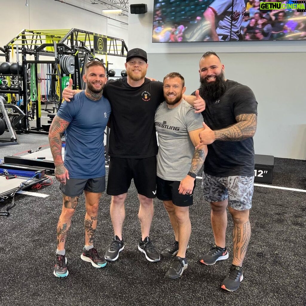 Cody Garbrandt Instagram - Great work this morning @projectwellbeingllc with my brothers @lancepalmer and coach @eric_xcmma @gymking