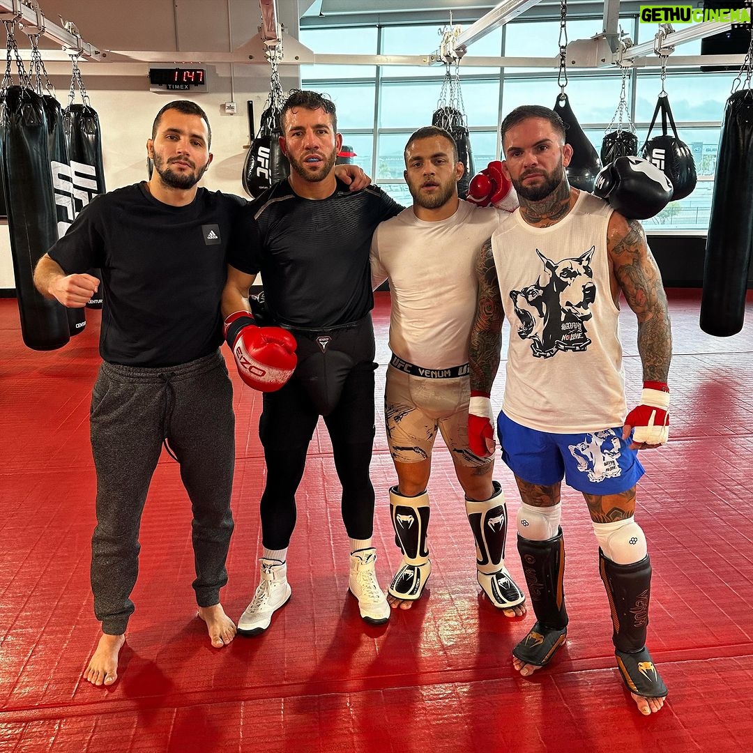 Cody Garbrandt Instagram - Great sparring rounds with @matteopapa33 @allanbegossomma thanks coach @matheusnaccache 🥋