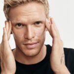 Cody Simpson Instagram - Being a swimmer in the chlorine for hours a day, I’m glad I have @lorealparis to keep my skin hydrated. Stoked to be in their Men Expert campaign for the new L’Oréal Paris Power Age Serum and Moisturiser. It’s full of hyaluronic acid for long-lasting hydration. #lorealmenexpert #lorealparisaunz #ad