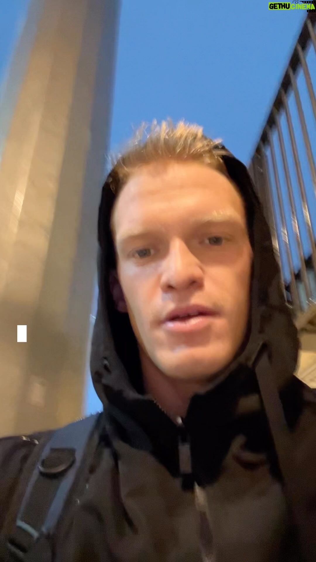 Cody Simpson - 33.1K Likes - 3 years ago I was a musician with a vision of returning to my first love, swimming. Having swum no more than a few laps for the better part of 10 years, I made the decision to sacrifice what I had built to pursue it. 2 years later I became an Australian Dolphin qualifying to rep my country at the Commonwealth Games. I’m now in the final year of my 4 year journey toward the Paris Olympics, the ultimate dream. Don’t be afraid of your dreams. They are what life is all about. Come along for the ride, and please pursue your own dreams too.