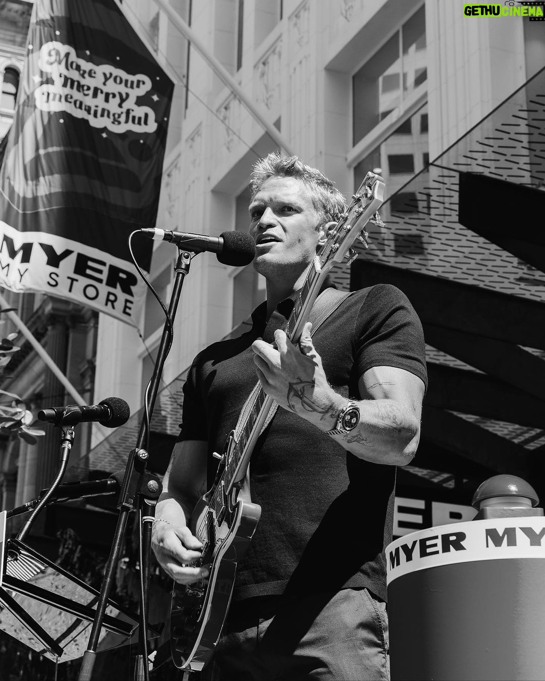 Cody Simpson - 10.7K Likes - x @myer.
It’s beginning to look a lot like Christmas. Loved performing some classics & unveiling the @officialblueytv Christmas windows. #MyerChristmas