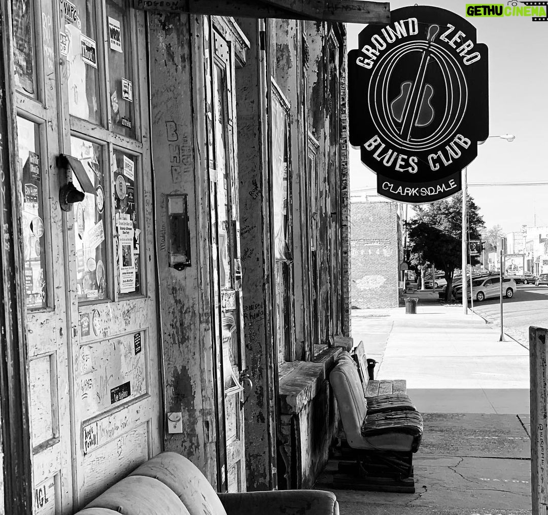 Cole Hauser Instagram - Where it all began #clarksdale home of the blues @gzbluesclub
