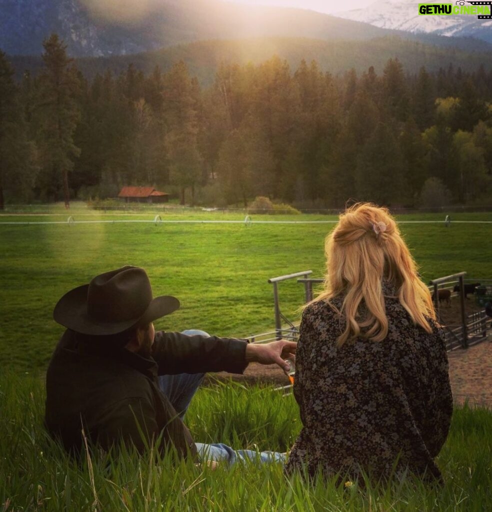 Cole Hauser Instagram - Love these moments on @yellowstone it captures the beautiful office we have. I hope y’all enjoy this season. @paramountnetwork