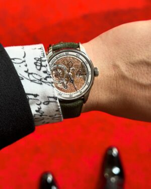 Cole Walliser Instagram - I mean GQ calling my hair the best on any red carpet is a bit beyond anything I could have imagined. Also honored to finally make the Hodinkee Oscars Watch list. 
Tux: @osso._ @ogemdi._ 
Watch: @simon_brette_watches 
Grooming: @penelopevazquez