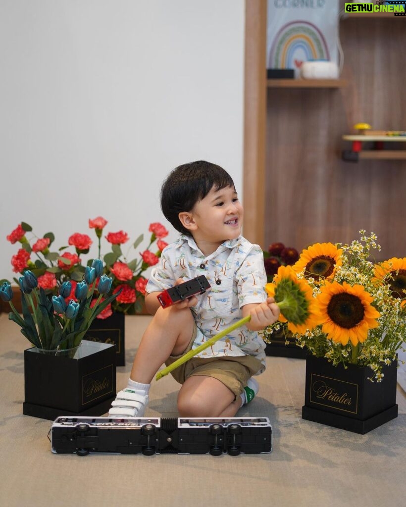 Coleen Garcia-Crawford Instagram - Happy birthday to my baby boy, who is now three years old! 🥹 Amari, I thank God every day for blessing us with you! You will always be our sunshine and source of joy. Thank you for inspiring us to see the beauty in the world, and for making our days so colorful and exciting. Even when things get hard and overwhelming, you will always be our reason to keep showing up as the best versions of ourselves. You inspire us to be better every day. I’m so proud, happy, and honored to be your Mommy. I love you so so much! 🌻 Manila, Philippines