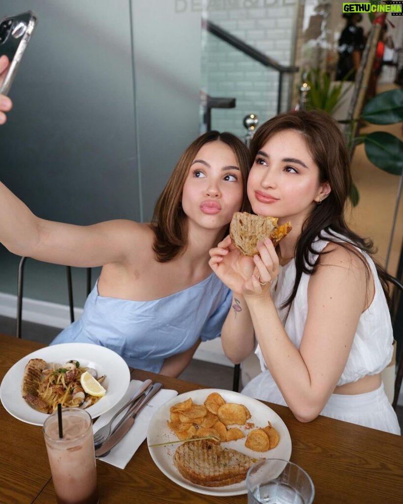 Coleen Garcia-Crawford Instagram - From the drafts @christianacollings 😆 Happy birthday, love! I’m so excited for everything that’s in store for you! Rooting for you and celebrating you all the way. 🥰 Quezon City, Philippines