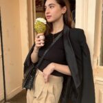 Coleen Garcia-Crawford Instagram - Every trip’s a food trip. 😜 Montmartre, Paris