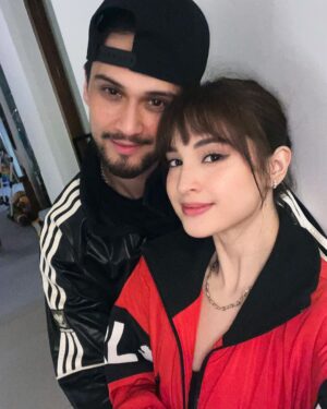 Coleen Garcia-Crawford Instagram - Someone kept getting distracted by the flash, so we have one group photo. Wala nang take two. 🤪
