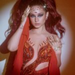 Coleen Garcia-Crawford Instagram - Ibong Adarna-inspired look for last night’s #TYHalloweenBall #ShakeRattleAndBall 🔥 Manila, Philippines