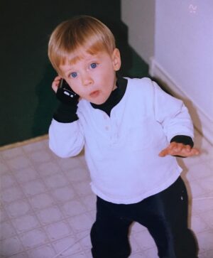 Collins Key Instagram - You used to call me on my cell phone 
#decemberphotochallenge